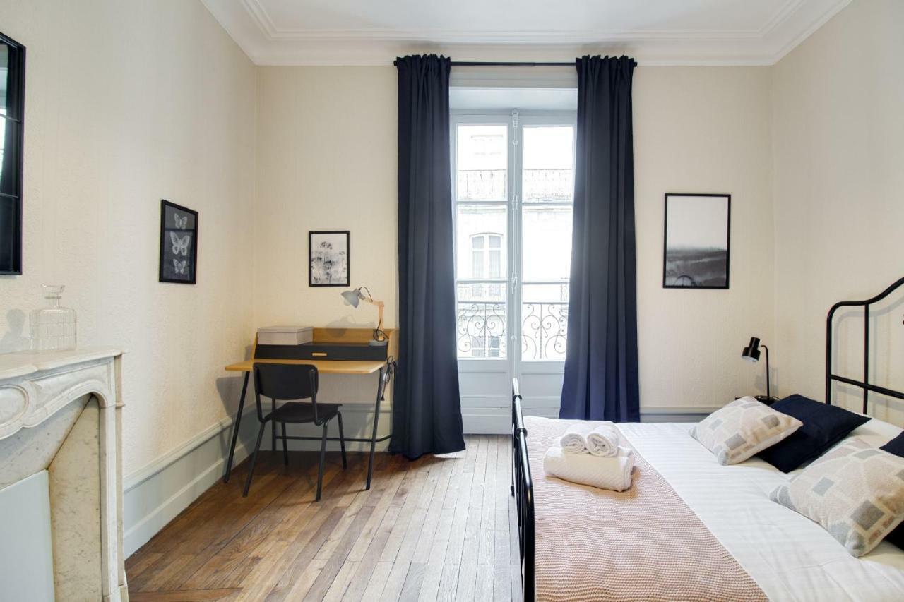 Sous Le Cedre - Au Coeur De Nantes Apartment Екстериор снимка